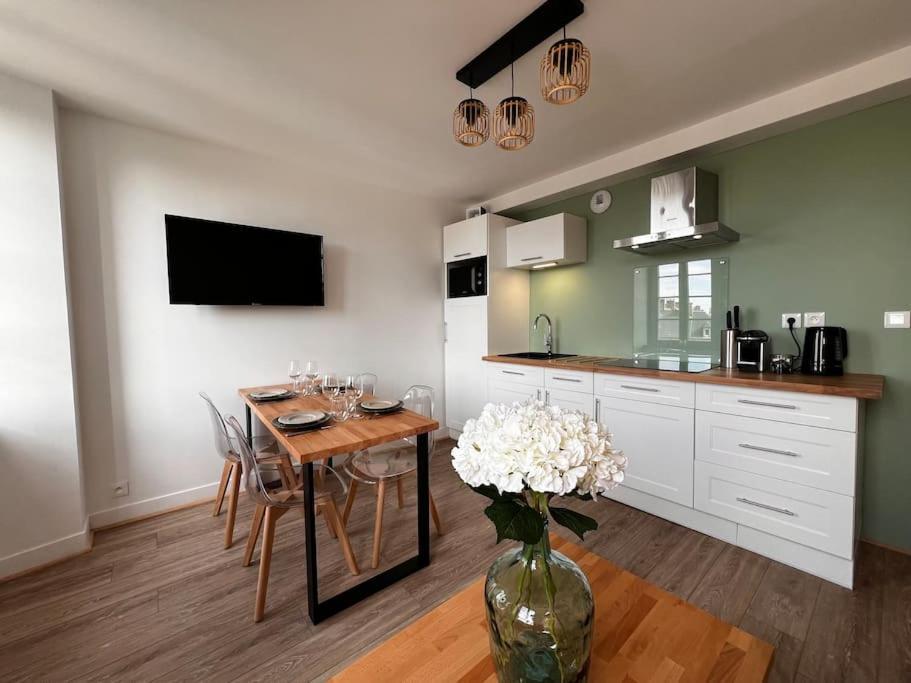 Appartement Gordon Smith En Plein Centre - 2 Personnes Sainte-Mere-Eglise Bagian luar foto